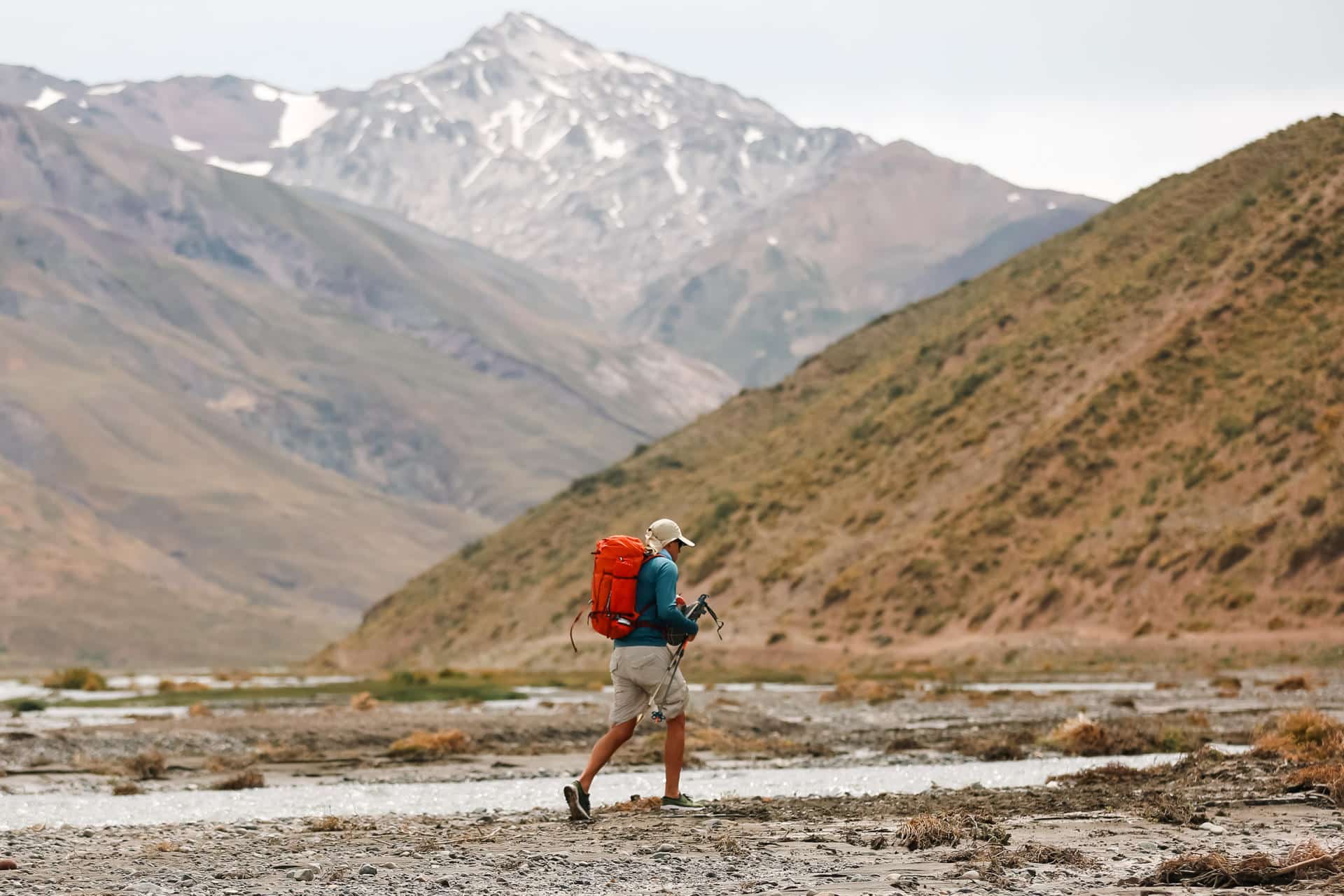 Fotografía de un turista en Mendoza (Argentina). EFE/ Juan Ignacio Roncoroni