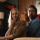 Fotograma cedido por Netflix donde aparecen Lisa Kudrow como Lydia Morgan y Ray Romano como Paul Morgan, durante una escena de 'No Good Deed', una comedia negra creada por Liz Feldman y dirigida por Silver Tree. EFE/ Saeed Adyani/Netflix