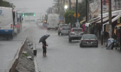 Vista general de las fuertes lluvias que han provocado inundaciones en la ciudad de Cancún, estado mexicano de Quintana Roo. Archivo. EFE/Alonso Cupul