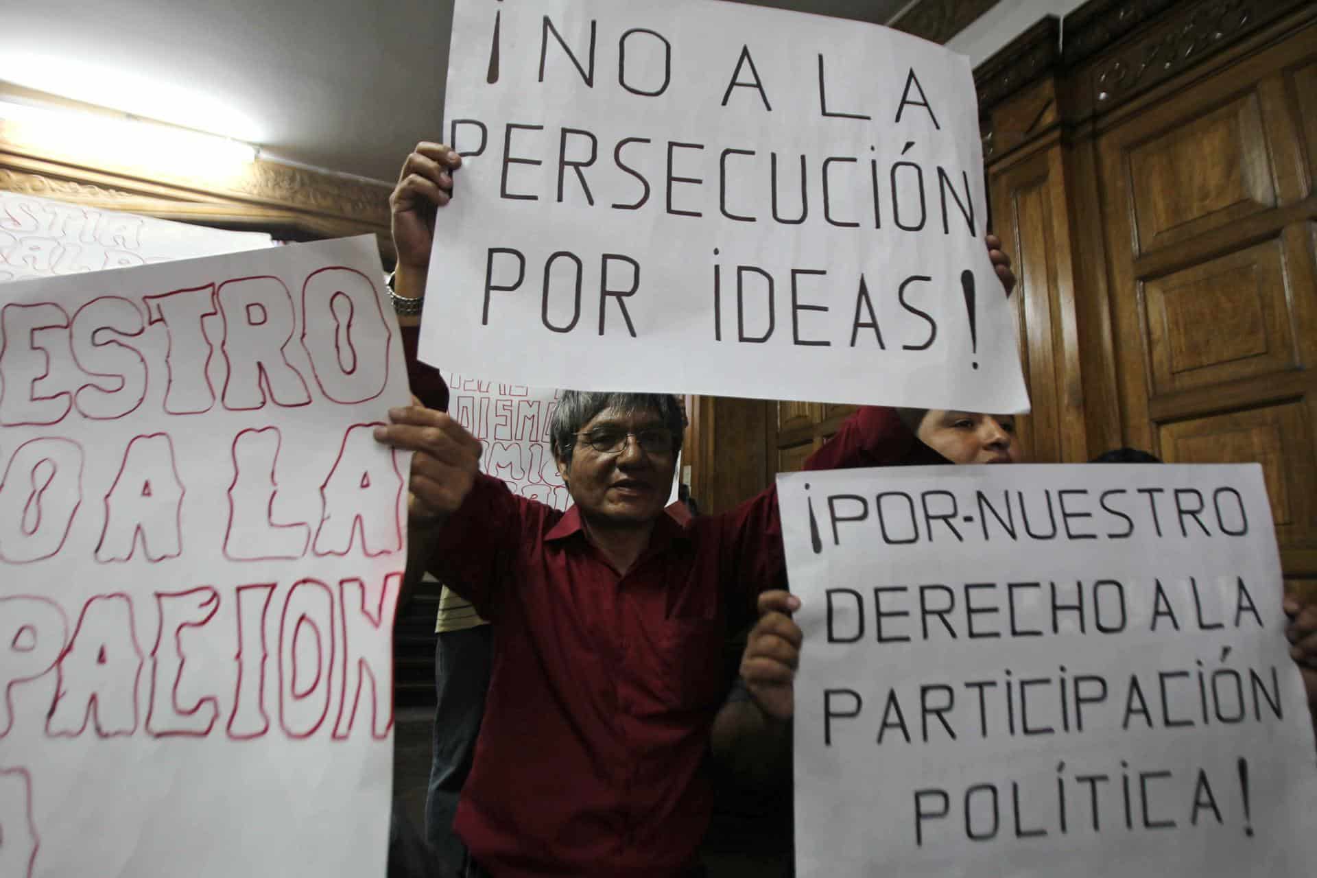 Fotografía de archivo de seguidores del Movimiento Amnistía y Derechos Fundamentales (Movadef). EFE/Paolo Aguilar