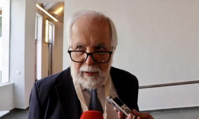 El director de la Academia Mexicana de la Historia, Javier Garciadiego Dantán, ha afirmado este viernes que las autoridades políticas toman decisiones, pero "no nos pueden imponer una visión de la historia" en declaraciones a la prensa tras la inauguración de un Encuentro de Academias Hispanoamericanas de la Historia, organizado por la Fundación Obra Pía de los Pizarro, en Trujillo (Cáceres), y que ha presidido Felipe VI. EFE/ Vicente M Roso Lugar