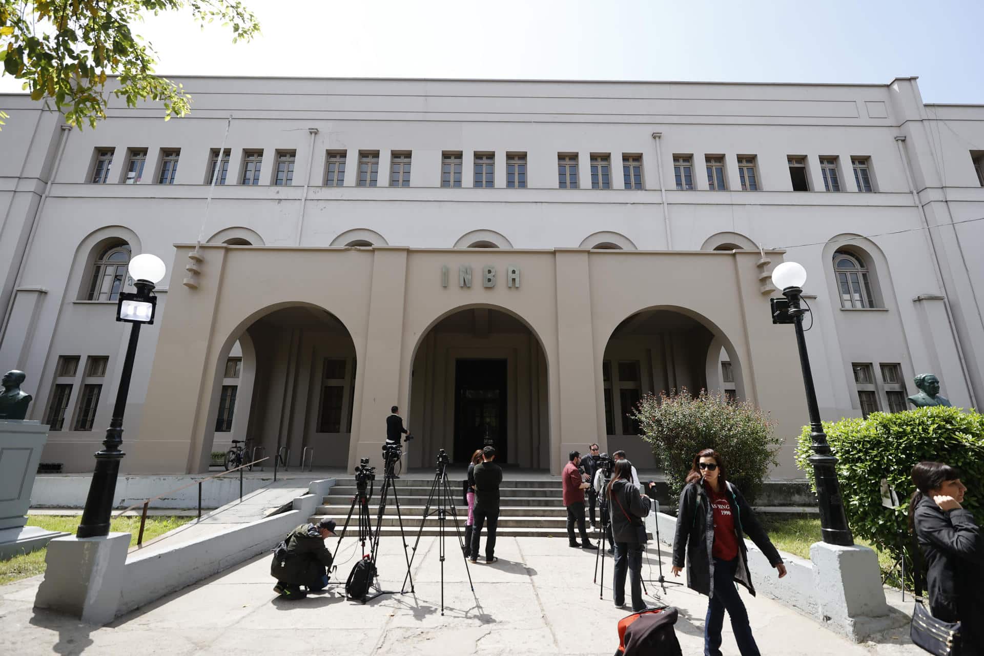 Fotografía de la fachada del liceo estudiantil Internado Nacional Barros Arana (INBA) este miércoles 23 de octubre de 2023 en Santiago (Chile). EFE/ Elvis González