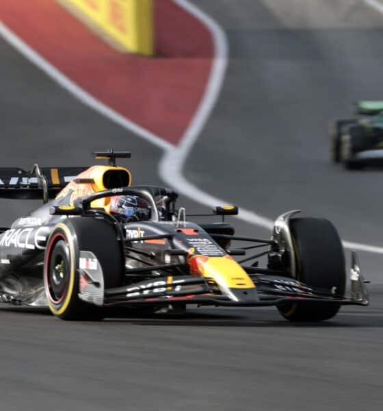 Max Verstappen de los Países Bajos para el equipo Red Bull Racing en acción durante la clasificación para la carrera Sprint en Austin, Texas, EE.UU. EFE/EPA/JOHN MABANGLO