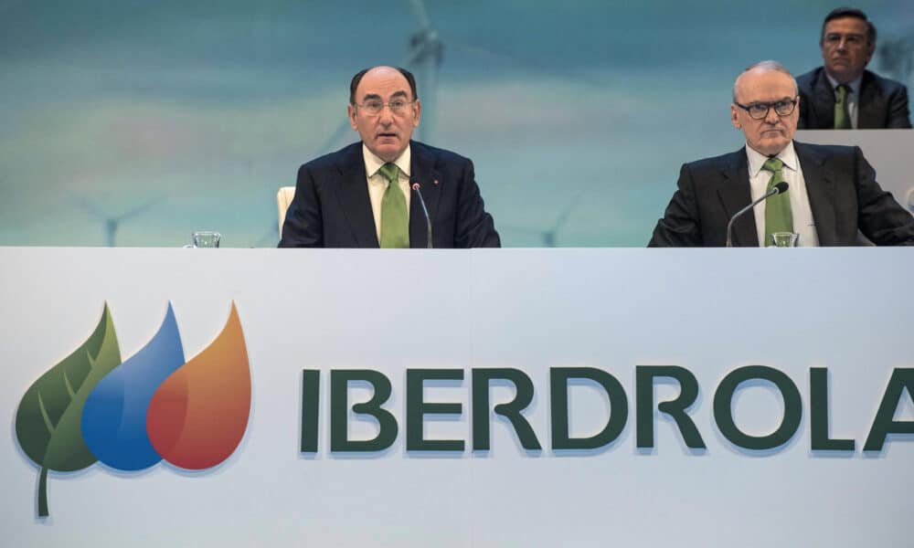 Imagen de archivo del presidente de Iberdrola, Ignacio Sánchez Galán (i). EFE/MIGUEL TOÑA