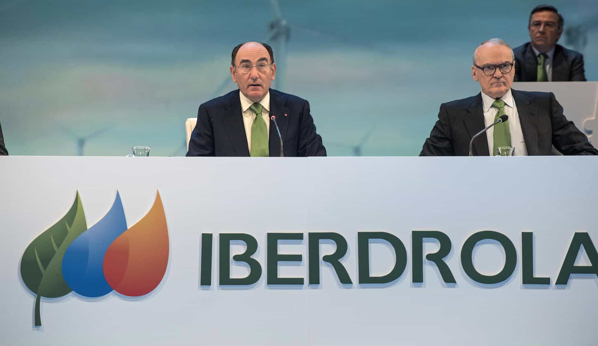 Imagen de archivo del presidente de Iberdrola, Ignacio Sánchez Galán (i). EFE/MIGUEL TOÑA