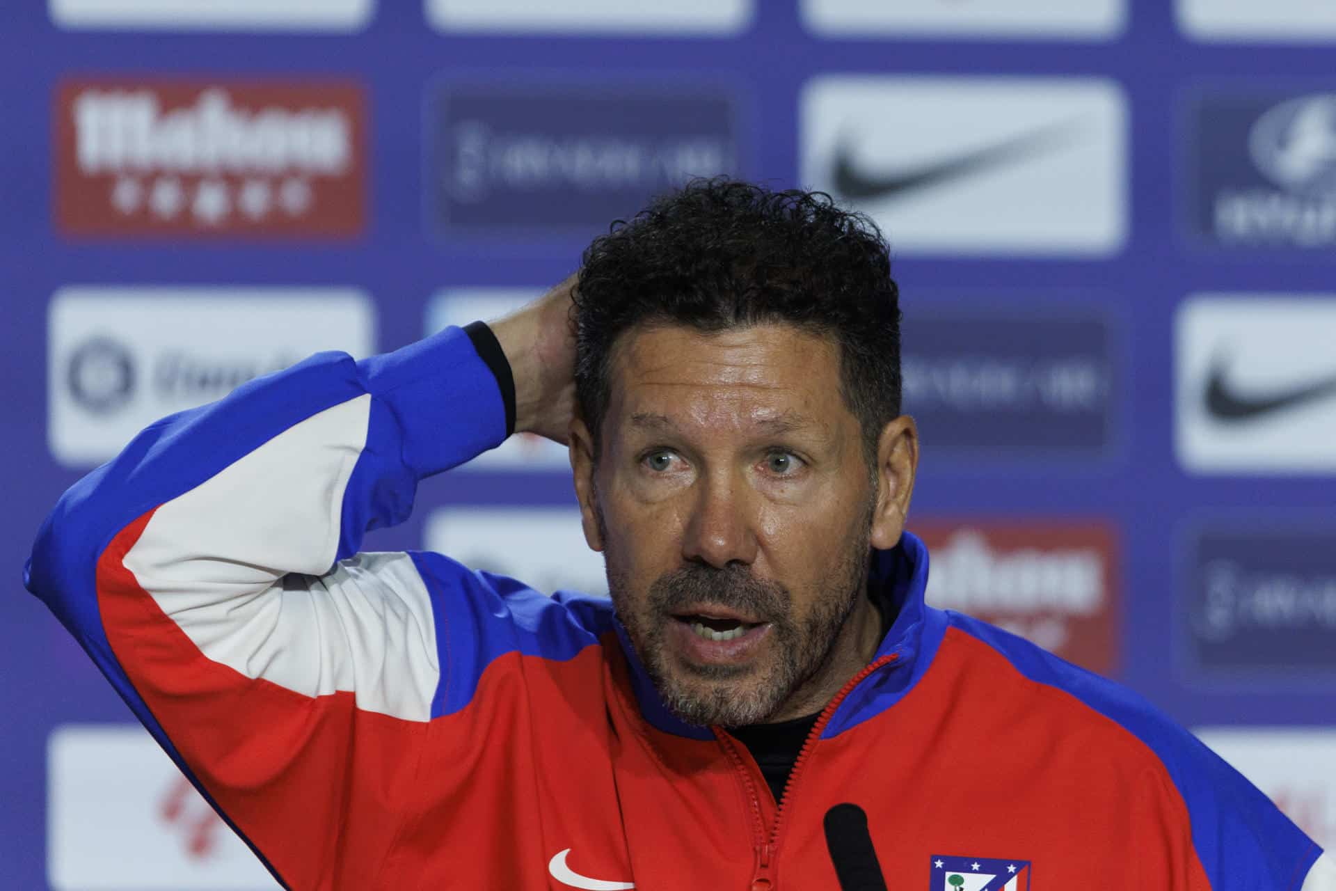 Simeone, durante la rueda de prensa de este sábado. EFE/Sergio Perez