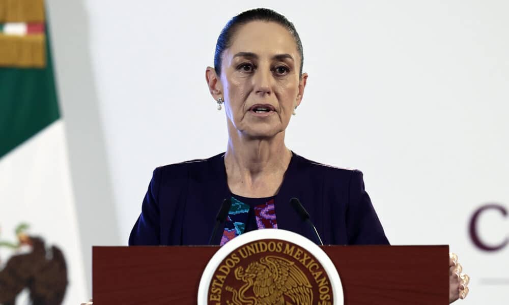 La presidenta de México, Claudia Sheinbaum, participa este miércoles durante su conferencia de prensa matutina en Palacio Nacional de la Ciudad de México (México). EFE/ José Méndez