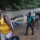 Fotografía de archivo en donde se ven migrantes que llegan en embarcaciones a la Estación Temporal de Recepción Migratoria (ETRM), en Lajas Blancas, Darién (Panamá). EFE/Bienvenido Velasco