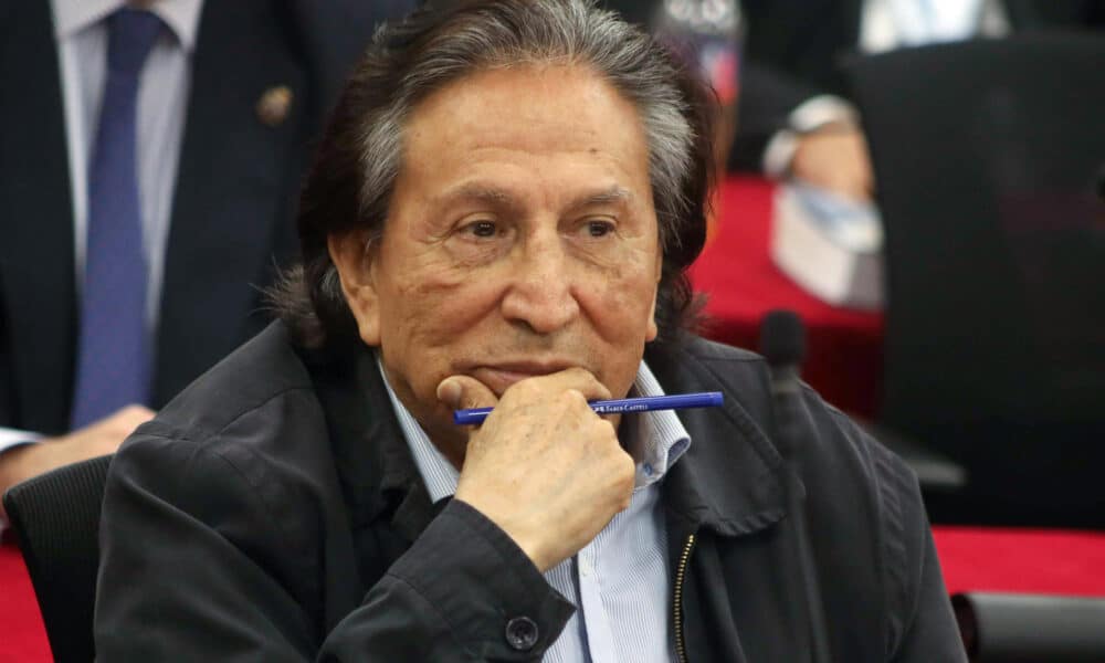 Fotografía cedida del expresidente Alejandro Toledo que asiste a la lectura de su sentencia este 21 de octubre de 2024, en Lima (Perú). EFE/ Poder Judicial