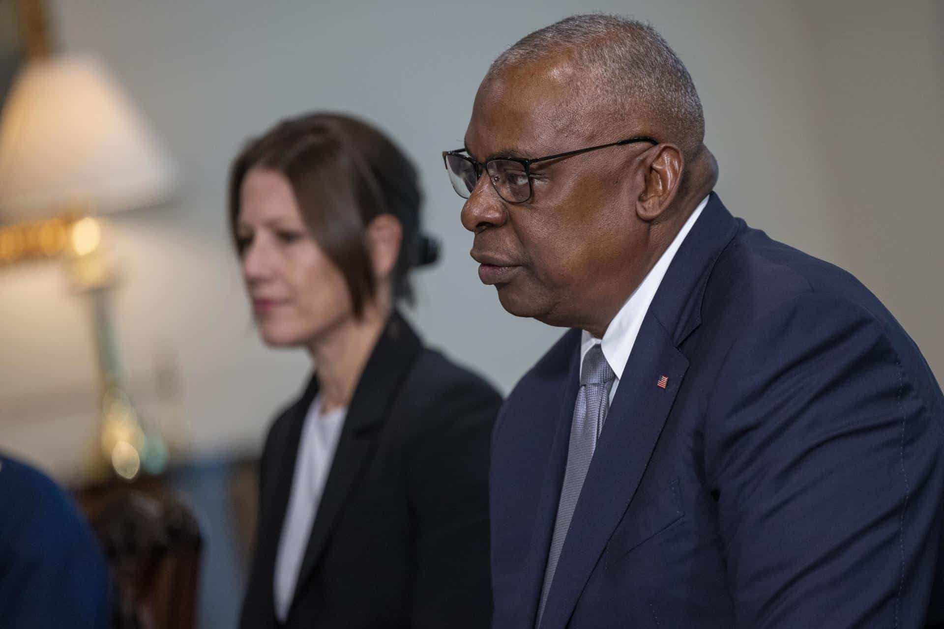 Fotografía de archivo del secretario de Defensa de EE.UU., Lloyd Austin, durante una reunión diplomática en el Pentágono en Arlington, Virginia, EE.UU., el 15 de octubre de 2024.EFE/EPA/Shawn Thew