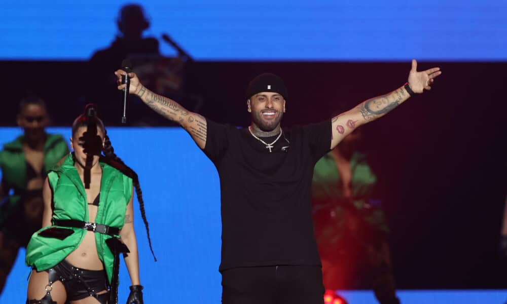 Fotografía de archivo en donde se ve al músico y cantante puertorriqueño Nicky Jam durante la gala de LOS40 Primavera Pop, en el WiZink Center, en Madrid. EFE/ Kiko Huesca