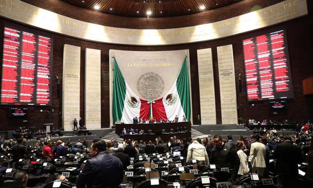 Imagen de archivo de una vista general del recinto de la Cámara de Diputados, en Ciudad de México (México). EFE/ Madla Hartz