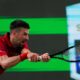 Novak Djokovic durante el duelo del Masters de Shanghái que le midió con el estadounidense Alex Michelsen. EFE/EPA/ALEX PLAVEVSKI