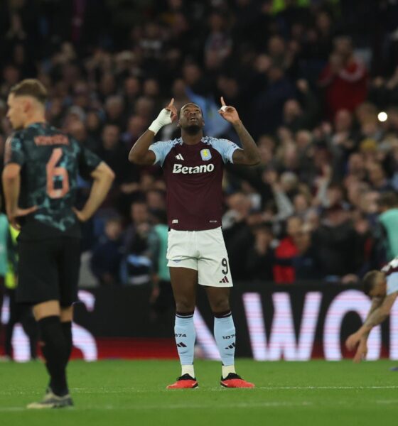 El delantero colombiano Jhon Duran del Aston Villa (C) celebra su gol durante el partido de la segunda jornada de la UEFA Champions League que han jugado Aston Villa y Bayern Munich en Birmingham, Reino Unido. EFE/EPA/NEIL HALL