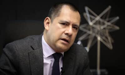 El director general de la Asociación Mexicana de la Industria Automotriz (AMIA), Odracir Barquera, habla durante una entrevista con EFE el 21 de octubre de 2024, en la Ciudad de México (México).  EFE/José Méndez