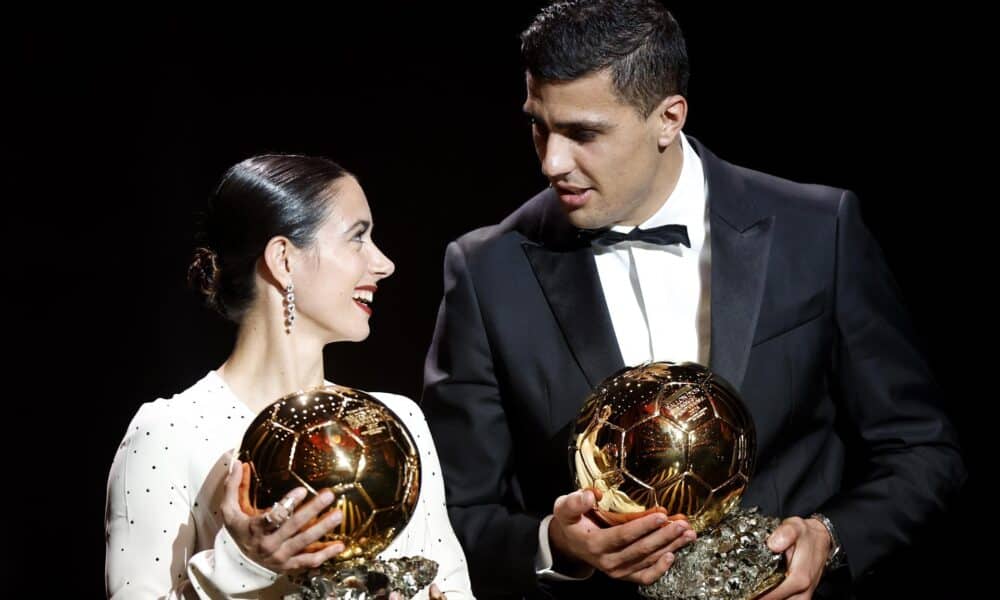 El centrocampista del Manchester City y de la selección española Rodri gana el Balón de Oro masculino 2024 y la jugadora del Barcelona Aitana Bonmati gana el Balón de Oro femenino 2024.  EFE/EPA/MOHAMMED BADRA