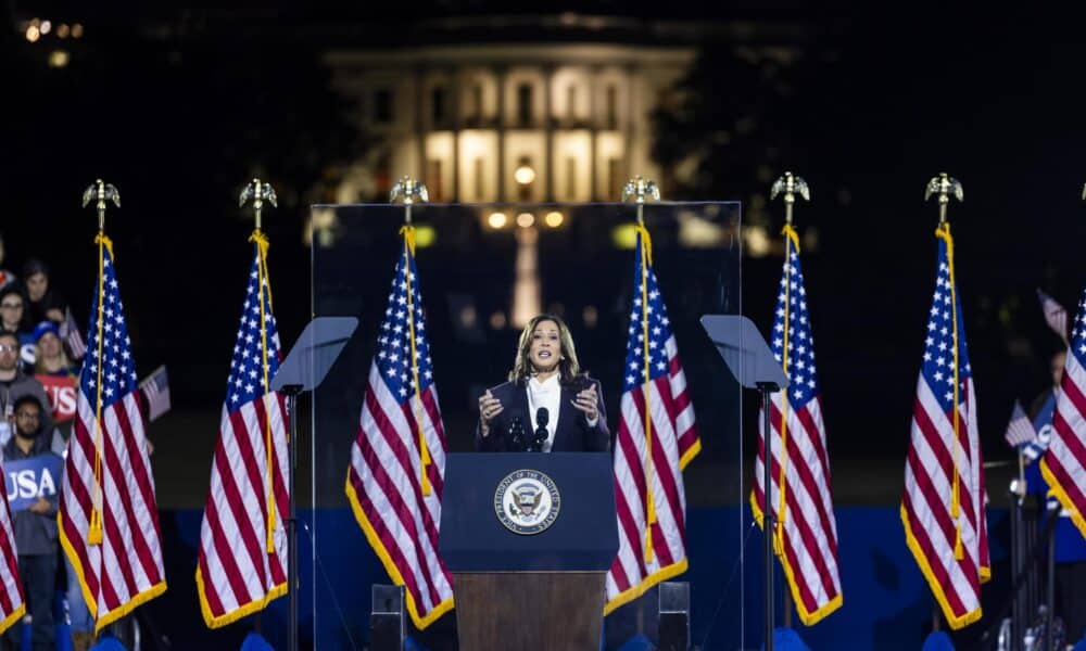 Fotografía de la vicepresidenta de Estados Unidos, Kamala Harris. EFE/Jim Lo Scalzo