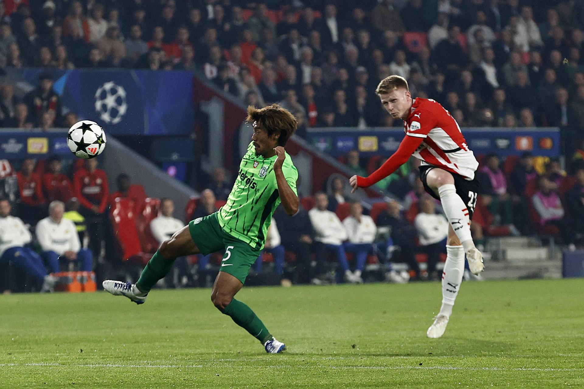 Jerdy Schouten, en la acción del 1-0. EFE/EPA/MAURICE VAN STEEN