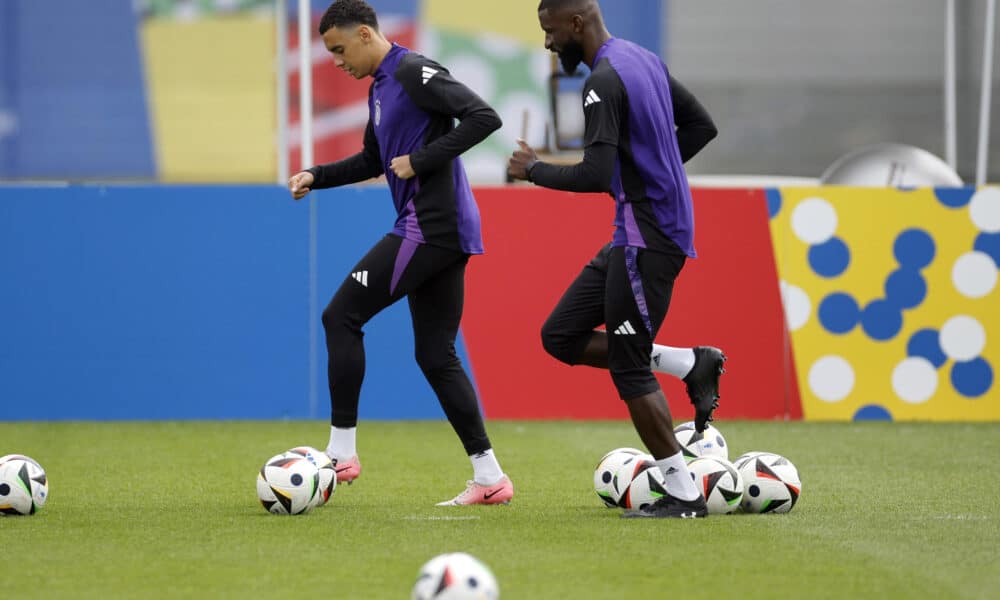 Antonio Rüdiger (d) en una imagen de archivo con la selección alemana. EFE/ Alberto Estévez