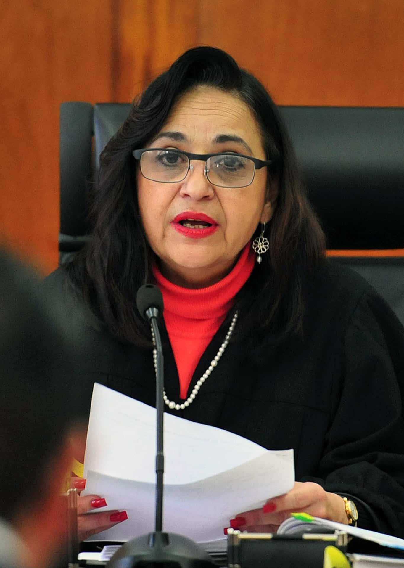 La ministra presidenta de la primera sala de la Suprema Corte de Justicia, Norma Lucía Piña Hernández, habla durante una sesión en Ciudad de México (México). EFE/Mario Guzmán