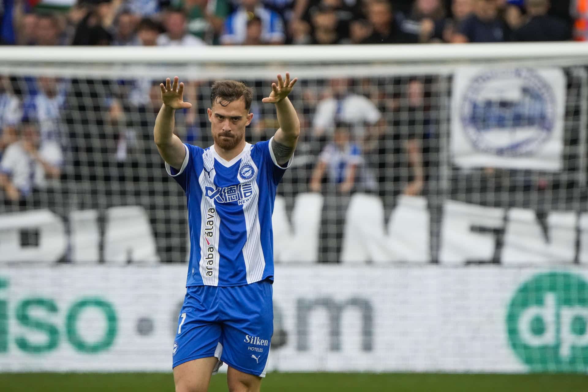 El centrocampista del Deportivo Alavés Carlos Vicente, en una foto de archivo. EFE/Adrián Ruiz de Hierro