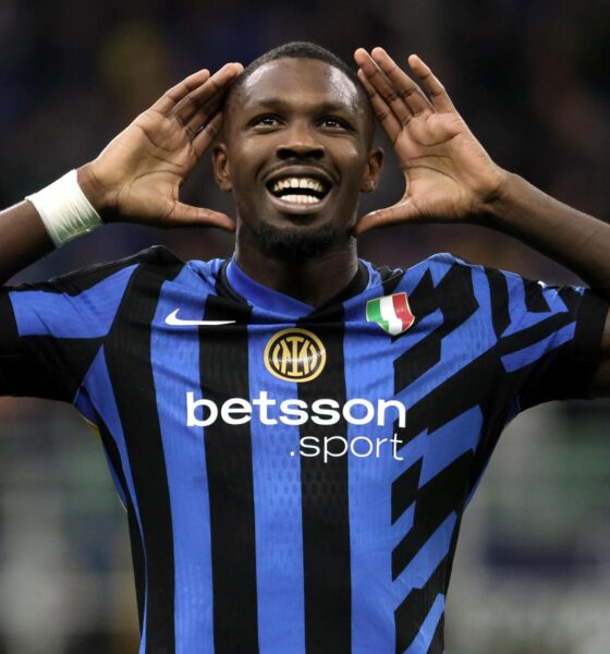 El francés Marcus Thuram, con su primer triplete con la camiseta del Inter, durante el partido que han jugado FC Inter y Torino FC en el Giuseppe Meazza stadium de Milan, Italia. EFE/EPA/MATTEO BAZZI