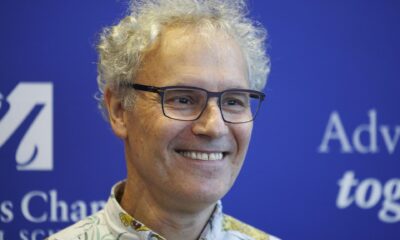 Victor Robert Ambros, co-ganador del Premio Nobel otorgado en Fisiología o Medicina por su trabajo en el descubrimiento de MicroRNA, durante una conferencia de prensa en la Escuela de Medicina Chan de UMass en Worcester, Massachusetts, EE.UU., este 7 de octubre de 2024. EFE/EPA/CJ Gunther