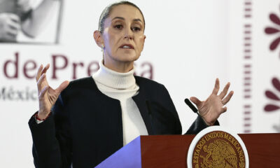 La presidenta de México, Claudia Sheinbaum, habla durante su rueda de prensa matutina en Palacio Nacional este martes, en Ciudad de México (México). EFE/ José Méndez