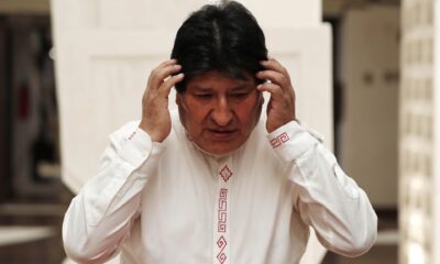 Fotografía de archivo del expresidente de Bolivia Evo Morales durante una conferencia de prensa en Uyuni (Bolivia).EFE/Paolo Aguilar