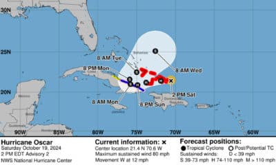 Fotografía cedida este sábado por la Oficina Nacional de Administración Oceánica y Atmosférica (NOAA) a través del Centro Nacional de Huracanes (NHC) estadounidense donde se muestra la localización de la tormenta tropical Oscar en el Atlántico. La tormenta tropical Oscar se convirtió este sábado en un huracán de categoría 1 en las Islas Turcas y Caicos y en el sureste de Bahamas, informó el Centro Nacional de Huracanes. EFE/ Noaa /nhc