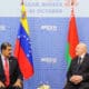 Fotografía cedida por Prensa Miraflores del presidente de Venezuela, Nicolás Maduro, reunido con el presidente de Bielorrusia, Aleksandr Lukashenko, este miércoles durante la cumbre BRICS, en Kazan (Rusia). El mandatario de Venezuela, Nicolás Maduro, se reunió con los presidentes de Bielorrusia, Alexandr Lukashenko, Palestina, Mahmud Abás, y Turquía, Recep Tayyip Erdogan, en los márgenes de la cumbre BRICS en Kazán. EFE/ PRENSA MIRAFLORES/SOLO USO EDITORIAL/NO VENTAS/SOLO DISPONIBLE PARA ILUSTRAR LA NOTICIA QUE ACOMPAÑA/CRÉDITO OBLIGATORIO