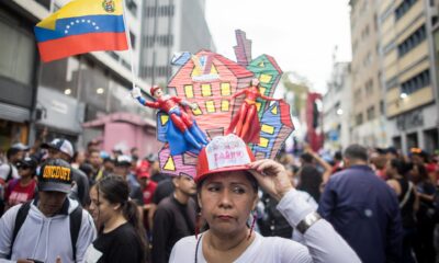 Fotografía de archivo de simpatizantes chavistas que participaron en una manifestación en Caracas, en septiembre pasado. EFE/ Miguel Gutierrez