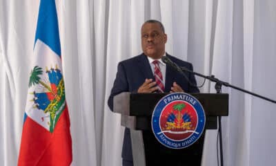 Imagen de archivo del primer ministro de Haití, Garry Conille, durante la posesión de su cargo, en una ceremonia realizada en las instalaciones oficiales de Villa d'Accueil en Puerto Príncipe (Haití). EFE/ Johnson Sabin