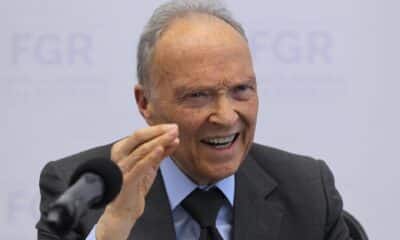 Fotografía de archivo que muestra al fiscal General de la República, Alejandro Gertz Manero, durante una rueda de prensa en Ciudad de México (México). Mario Guzmán