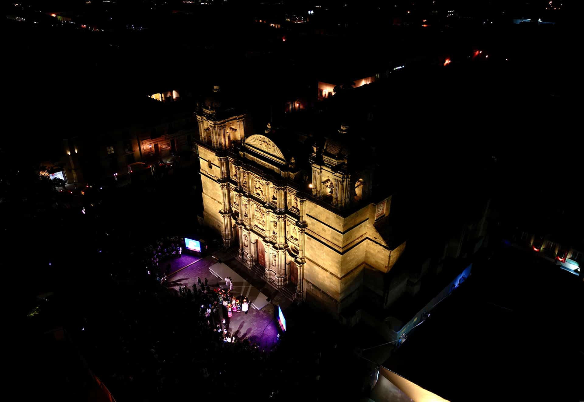 Fotografía cedida por Iberdrola México de la Catedral Metropolitana Nuestra Señora de la Asunción, en Oaxaca (México). EFE/ Iberdrola México SOLO USO EDITORIAL/SOLO DISPONIBLE PARA ILUSTRAR LA NOTICIA QUE ACOMPAÑA (CRÉDITO OBLIGATORIO)