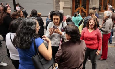 La Cámara de Diputados de México aprobó este martes en lo general una reforma que reduce la edad para acceder a la pensión para adultos mayores de 68 a 65 años y elevó a rango constitucional programas sociales creados durante la Administración del expresidente Andrés Manuel López Obrador (2018-2024). Archivo. EFE/José Méndez