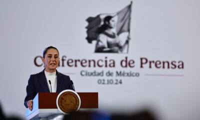 La presidenta de México, Claudia Sheinbaum, habla durante su primera conferencia de prensa este miércoles, ofrecida en Palacio Nacional de la Ciudad de México (México). EFE/ Sáshenka Gutiérrez