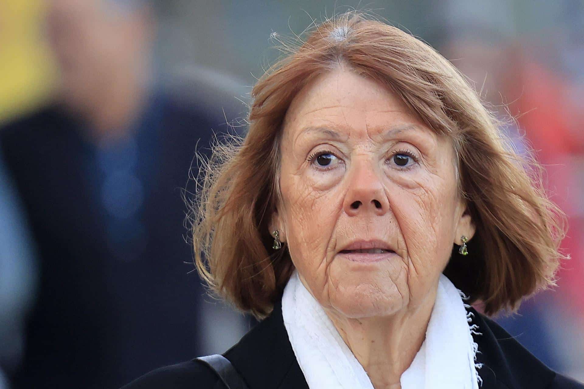 Gisèle Pelicot llega al tribunal penal de Avignon, Francia, el 23 de octubre de 2024. EFE/EPA/GUILLAUME HORCAJUELO