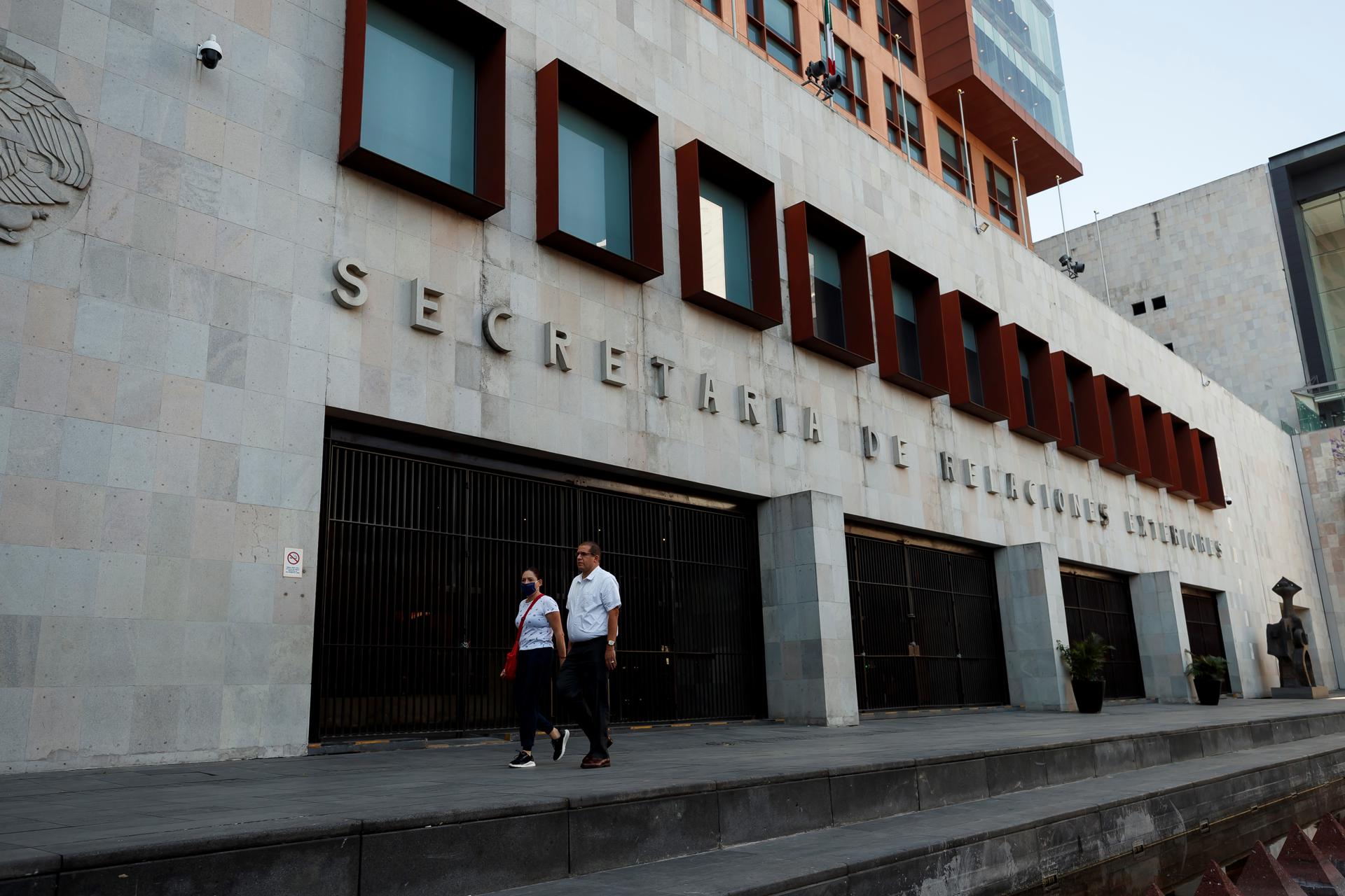 Fotografía de archivo en donde se observa la Secretaría de Relaciones Exteriores de México en Ciudad de México (México). EFE/José Méndez