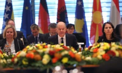 El canciller alemán, Olaf Scholz, en el inicio de la reunión del Proceso de Berlín, con representantes de la UE y los Balcanes. EFE/EPA/Michele Tantussi / POOL