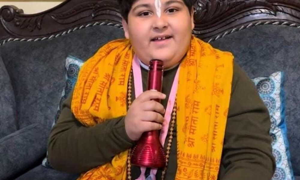 Foto de perfil de Facebook de Abhinav Arora, un niño de 10 años que se autoproclama 'Bal Sant Baba' (niño santo) con más de un millón de seguidores en las redes sociales, ha atraído el foco de atención hacia su breve pero popular carrera convencido de ser blanco de amenazas de muerte de la banda delictiva del gánster Lawrence Bishnoi en la India. EFE/ Www.facebook.com/abhinavarora15 SOLO USO EDITORIAL/SOLO DISPONIBLE PARA ILUSTRAR LA NOTICIA QUE ACOMPAÑA (CRÉDITO OBLIGATORIO)