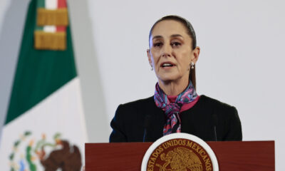 La presidenta de México, Claudia Sheinbaum, habla durante una conferencia de prensa este viernes, en el Palacio Nacional de la Ciudad de México (México). EFE/ José Méndez