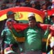 Hinchas de Bolivia asisten al partido de las eliminatorias sudamericanas entre la Verde y Colombia en el estadio Municipal en El Alto (Bolivia). EFE/ Luis Gandarillas