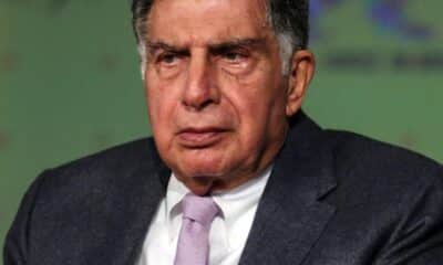 Imagen de archivo fechada el 15 de febrero de 2016 del magnate empresarial indio Ratan Tata en Mumbai, India. EFE/EPA/DIVYAKANT SOLANKI