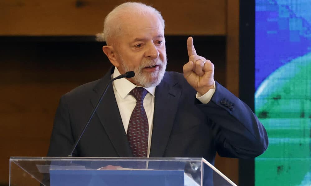 El presidente de Brasil, Luiz Inácio Lula da Silva, habla este lunes durante una rueda de prensa en Ciudad de México (México). EFE/Bienvenido Velasco