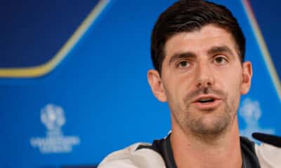 El portero del Real Madrid, el belga Thibaut Courtois, en la rueda de prensa ofrecida este lunes, en la víspera del partido de Liga de Campeones ante el Borussia de Dortmund. EFE/ Sergio Pérez