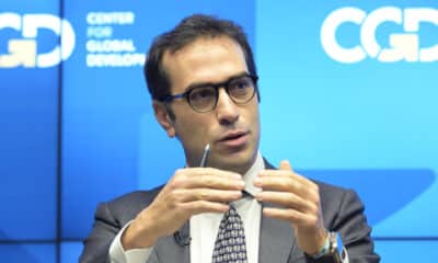 El ministro de Economía, Comercio y Empresa de España, Carlos Cuerpo, llega a un foro sobre las prioridades de las instituciones de Bretton Woods para la próxima década este miércoles, en el Centro para el Desarrollo Global en Washington (EE. UU). EFE/Lenin Nolly