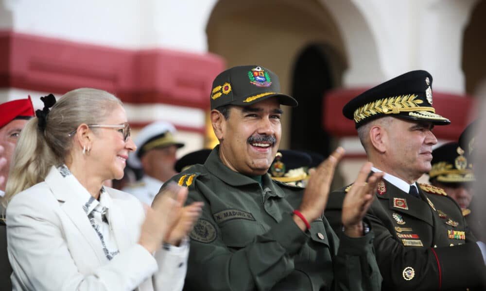 Fotografía cedida por Prensa Miraflores del presidente de Venezuela, Nicolás Maduro, en un acto de gobierno con militares, en Caracas (Venezuela). EFE/ Prensa Miraflores