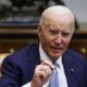 El presidente de Estados Unidos, Joe Biden, ofrece una rueda de prensa en la Sala Roosevelt de la Casa Blanca en Washington DC, EE.UU. EFE/AARON SCHWARTZ