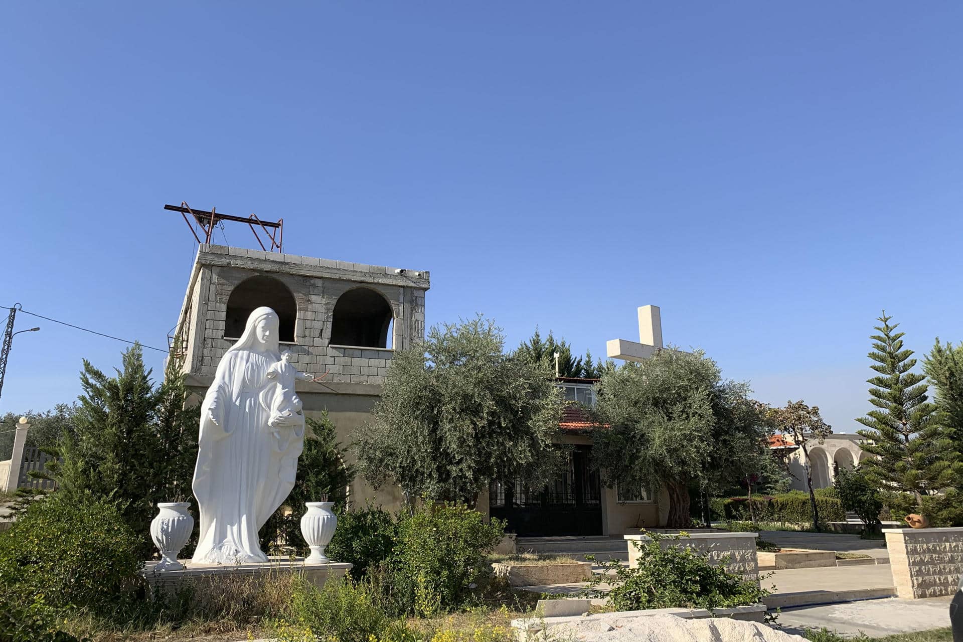 Un complejo religioso que acoge desplazados en la aldea cristiana de Mjaydel, en el sur del Líbano, el 28 de octubre de 2024 el 28 de octubre de 2024. . EFE/Noemí Jabois